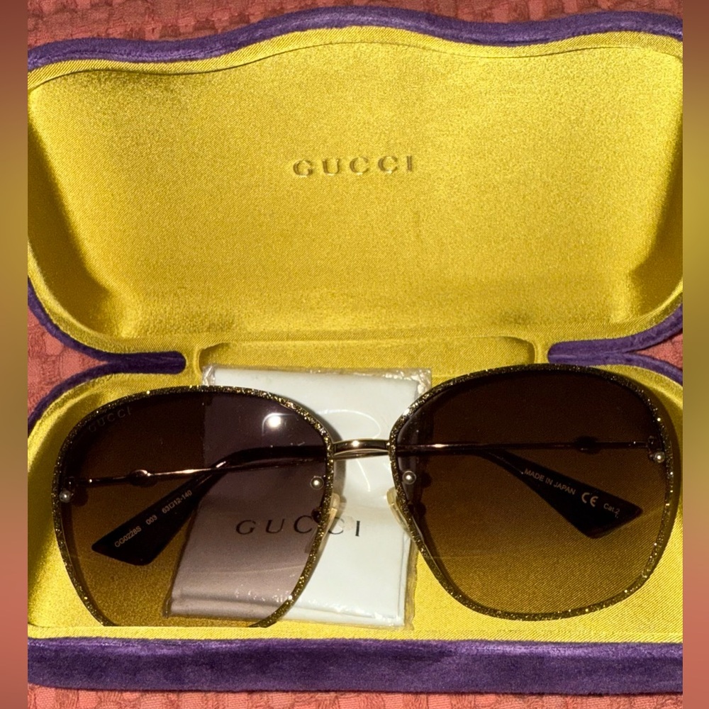 Gucci shiny Gold sunglasses